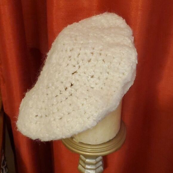Cream Crocheted beret - Picture 3 of 5